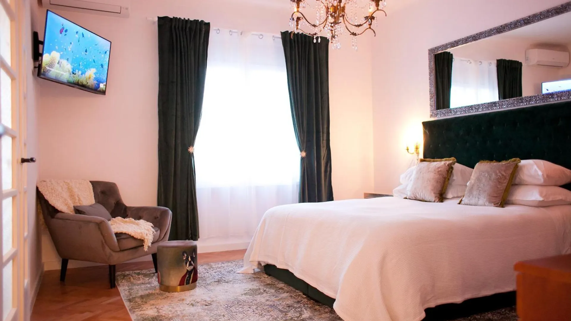 Alida Luxe Apartment location