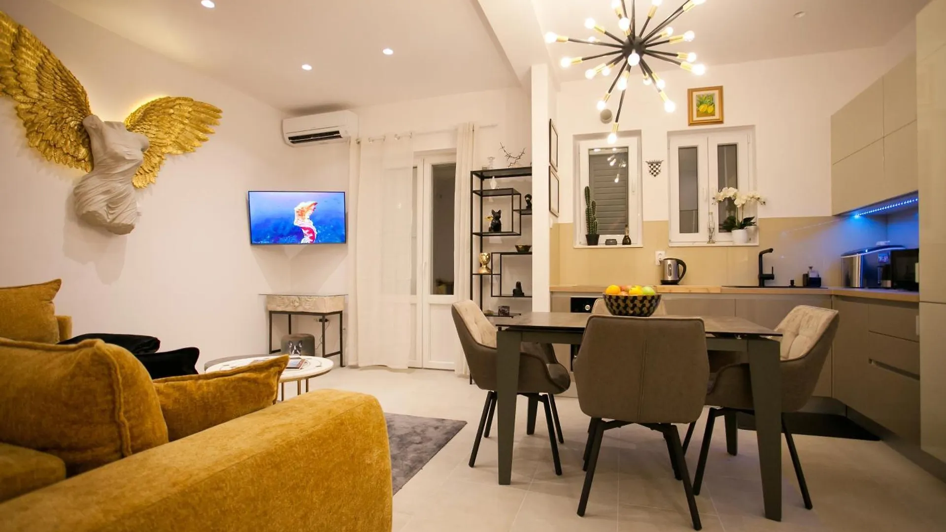 Alida Luxe Apartment Split